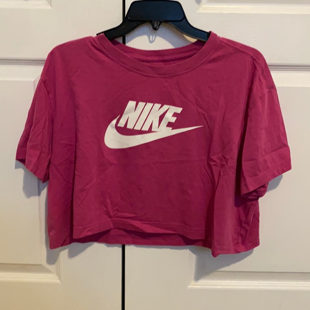 Nike crop tee